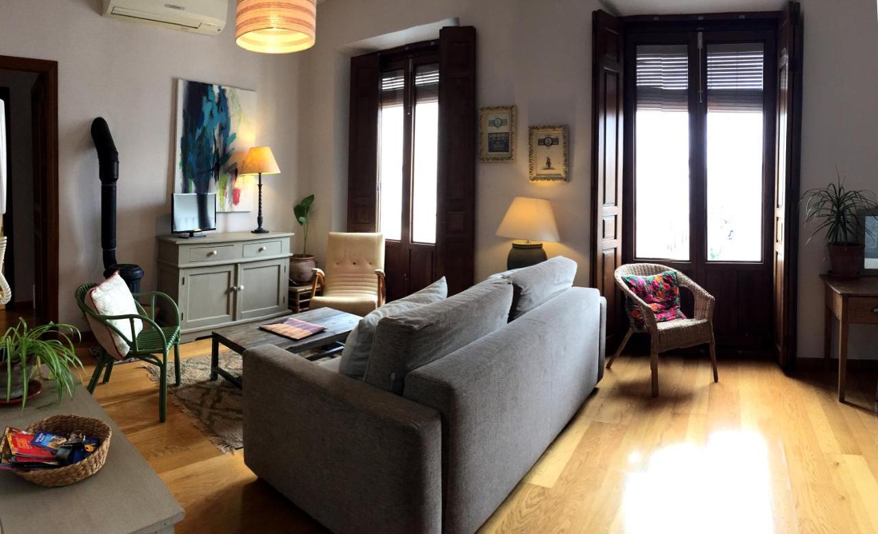 19Th Century Sevillian Apartment Séville Extérieur photo