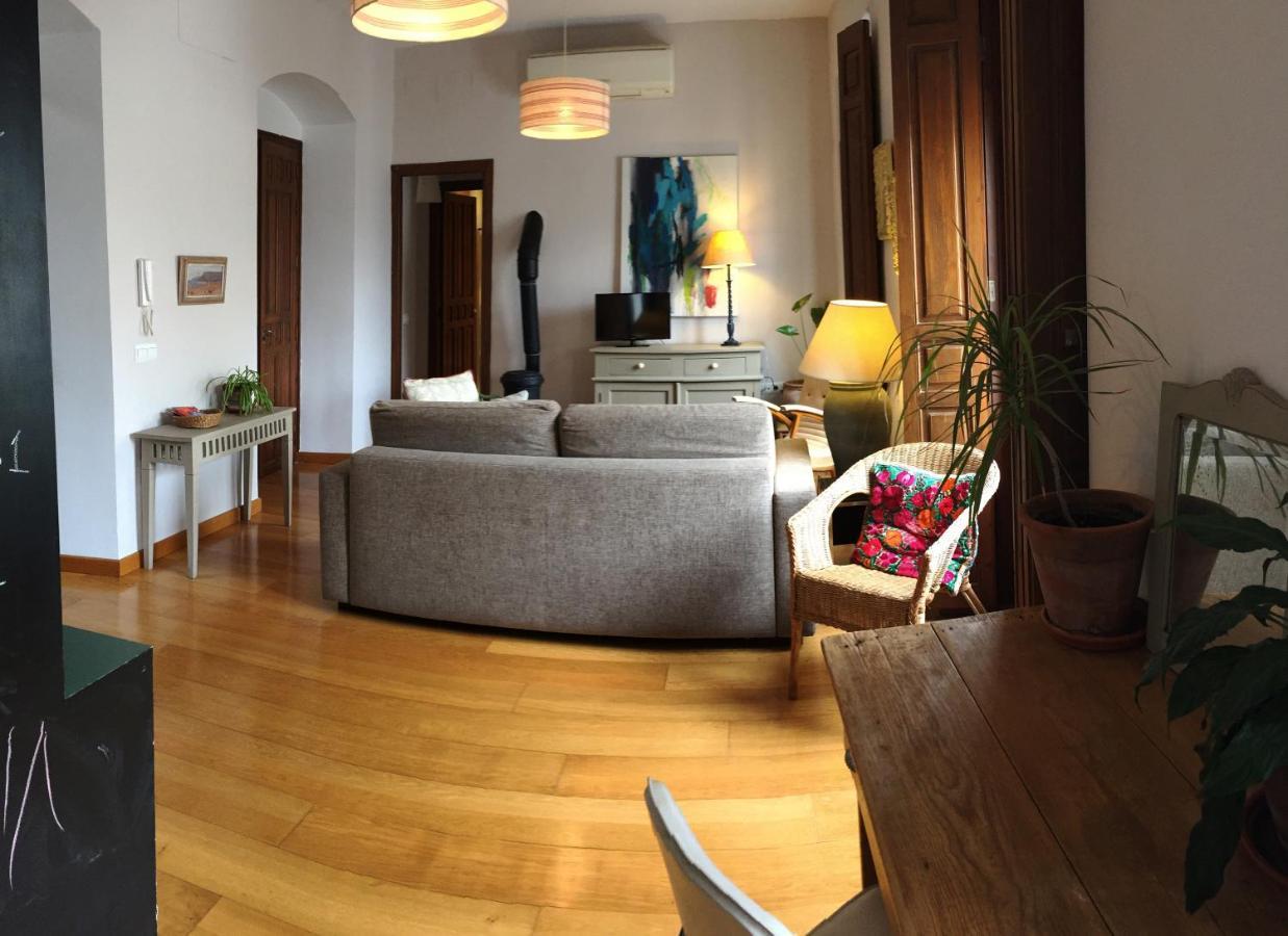 19Th Century Sevillian Apartment Séville Extérieur photo